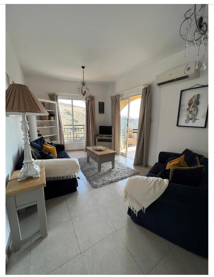 Hillview Apartment Peyia Dış mekan fotoğraf