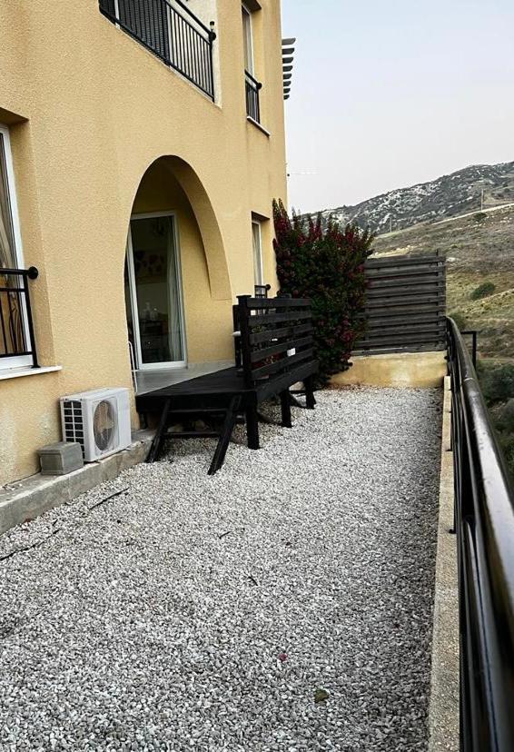 Hillview Apartment Peyia Dış mekan fotoğraf