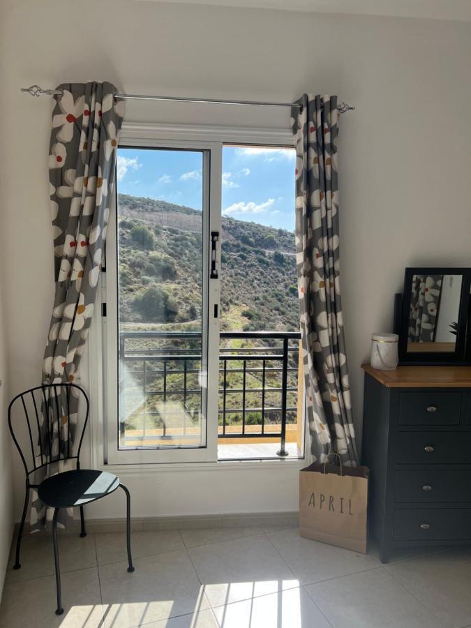 Hillview Apartment Peyia Dış mekan fotoğraf