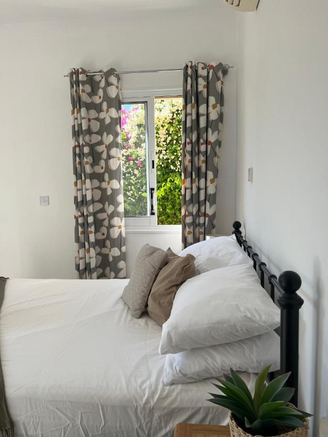 Hillview Apartment Peyia Dış mekan fotoğraf