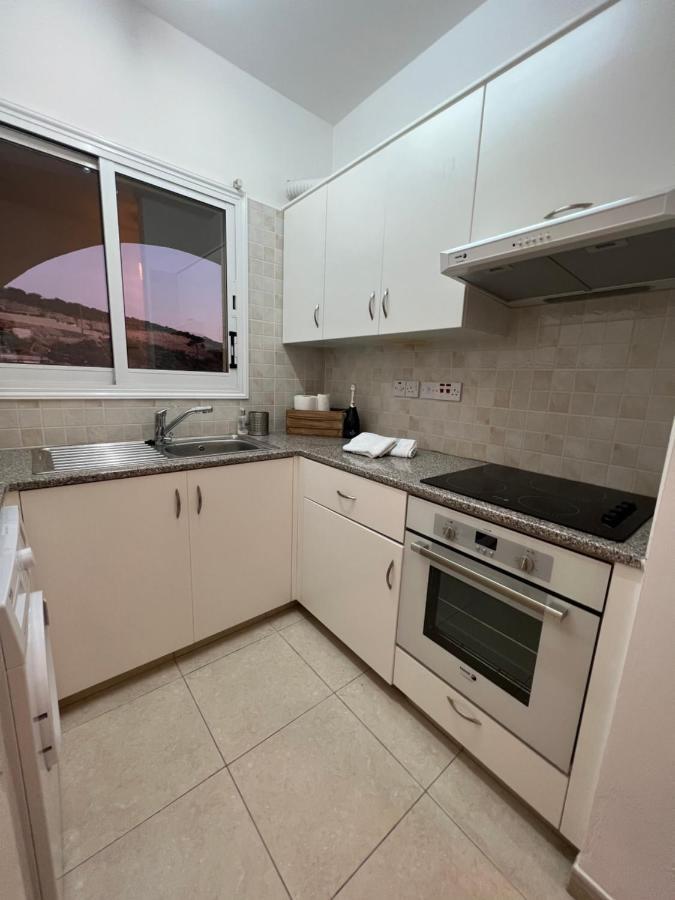 Hillview Apartment Peyia Dış mekan fotoğraf