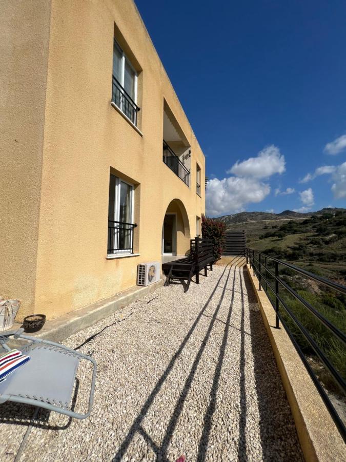 Hillview Apartment Peyia Dış mekan fotoğraf