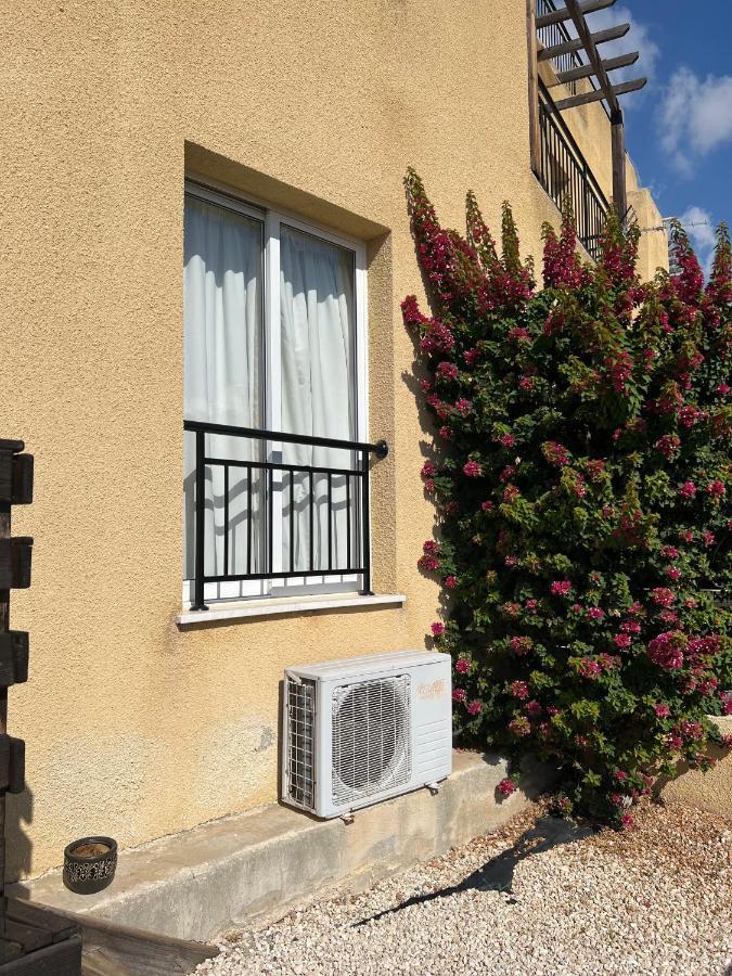 Hillview Apartment Peyia Dış mekan fotoğraf